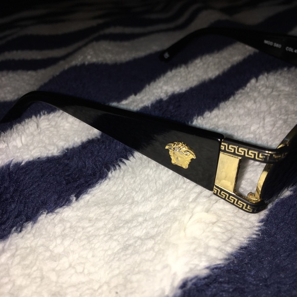 VINTAGE GIANNI VERSACE SUN GLASSES - Picture 2 of 4